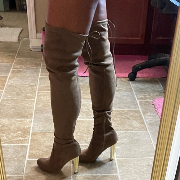 Thigh high tan suede like boots - Picture 6 of 6